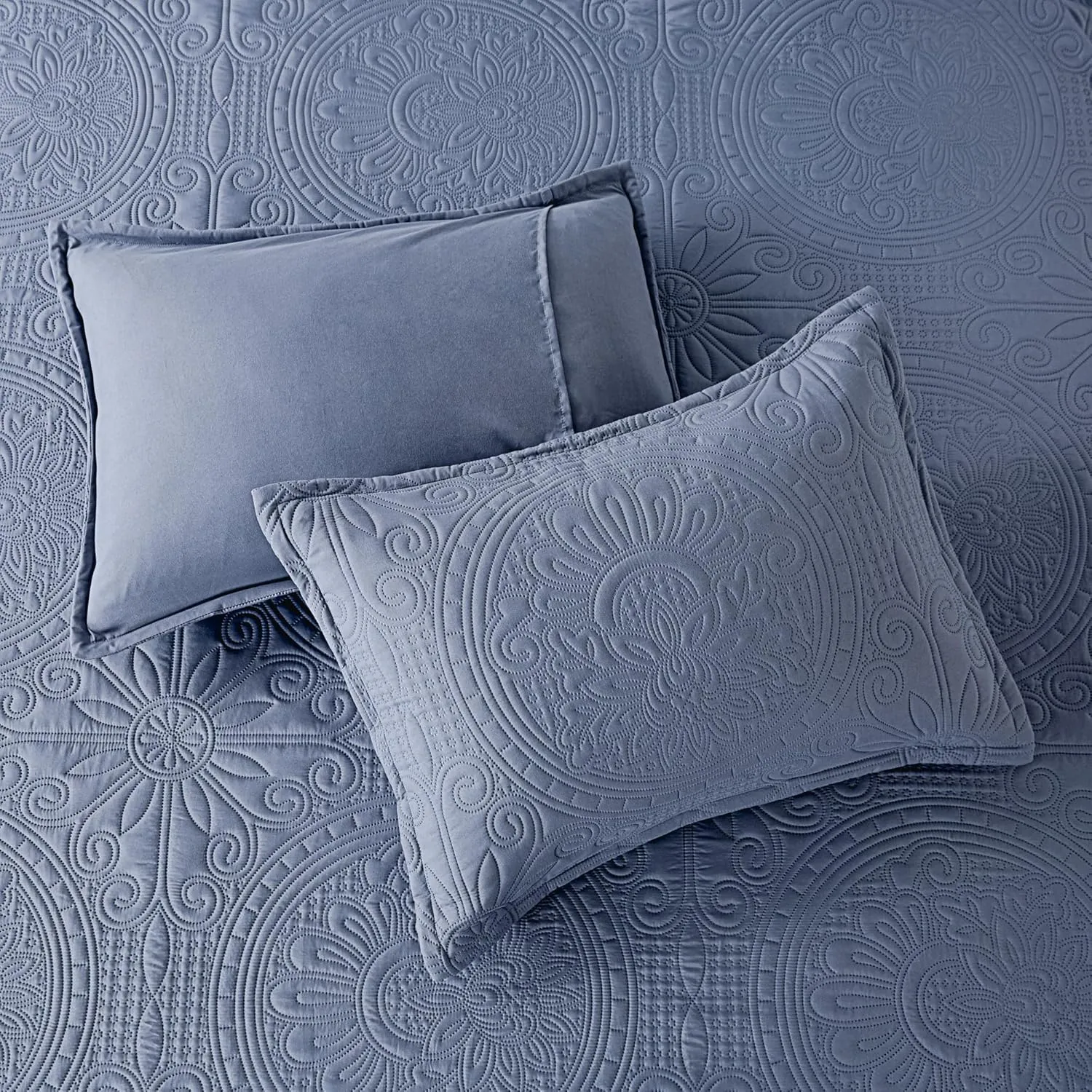 annadaif Queen Size Quilt Bedding Set (90x96 Inch) Blue Bedspreads, 3 Pieces Lightweight Comforter, Coin Pattern Coverlet Bedding Cover All Seasons (1 Quilt, 2 Pillow Shams)