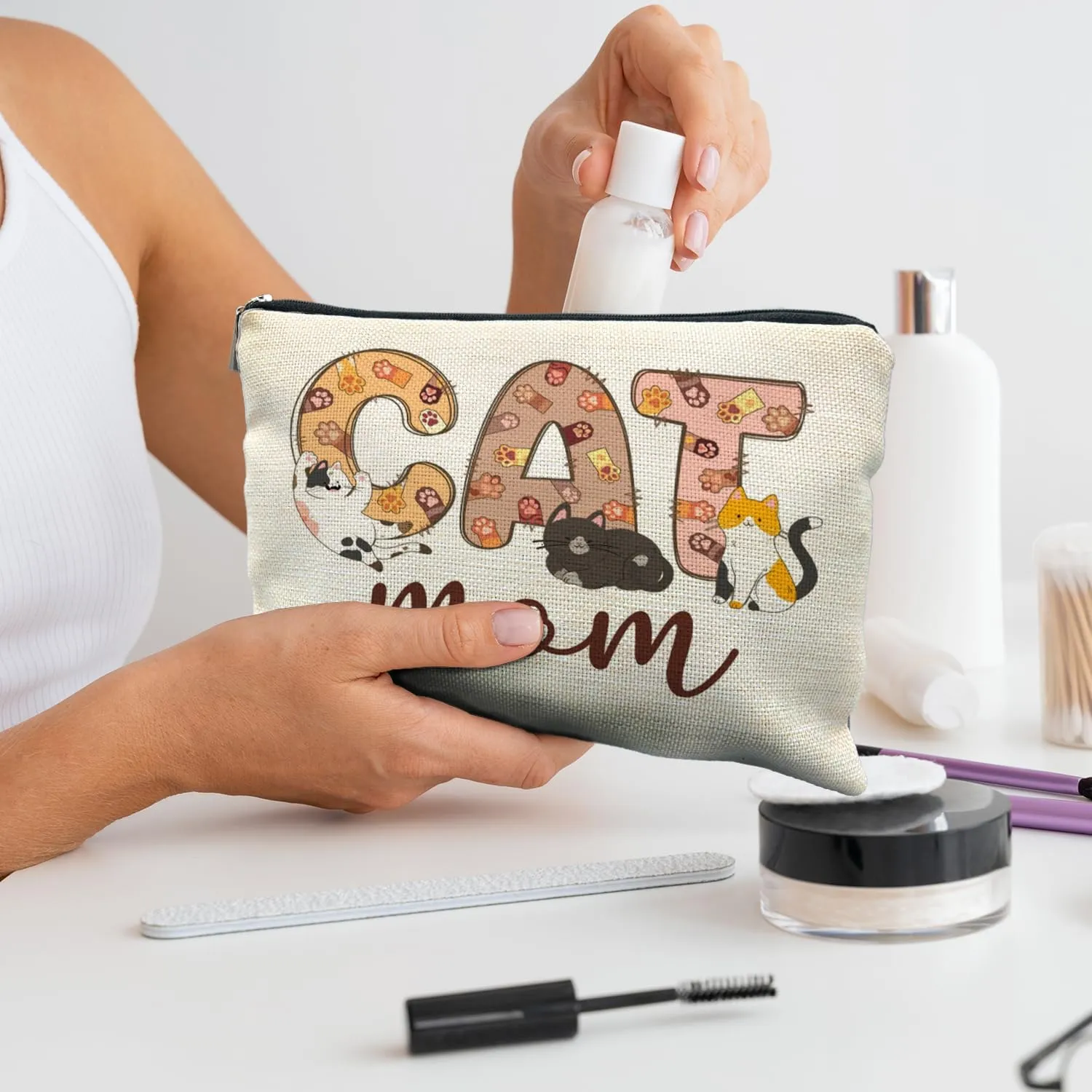 Cat Mom Gifts, Cute Cat Makeup Bag, Cat Lady Gifts, Cat Gifts for Women Cat Lovers, Cat Cosmetic Bags Toiletry Bag for Women, Cat Makeup Pouch, Cat Accessories for Women