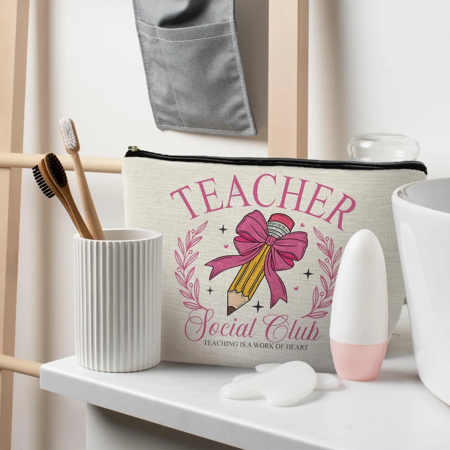 Coquette Hot Pink Bow Teacher Makeup Bag, Teacher Appreciation Gifts Cosmetic Bags for Women, End of Year Teachers Gifts, Teaching Is a Work of Heart Zipper Makeup Pouch for Teachers