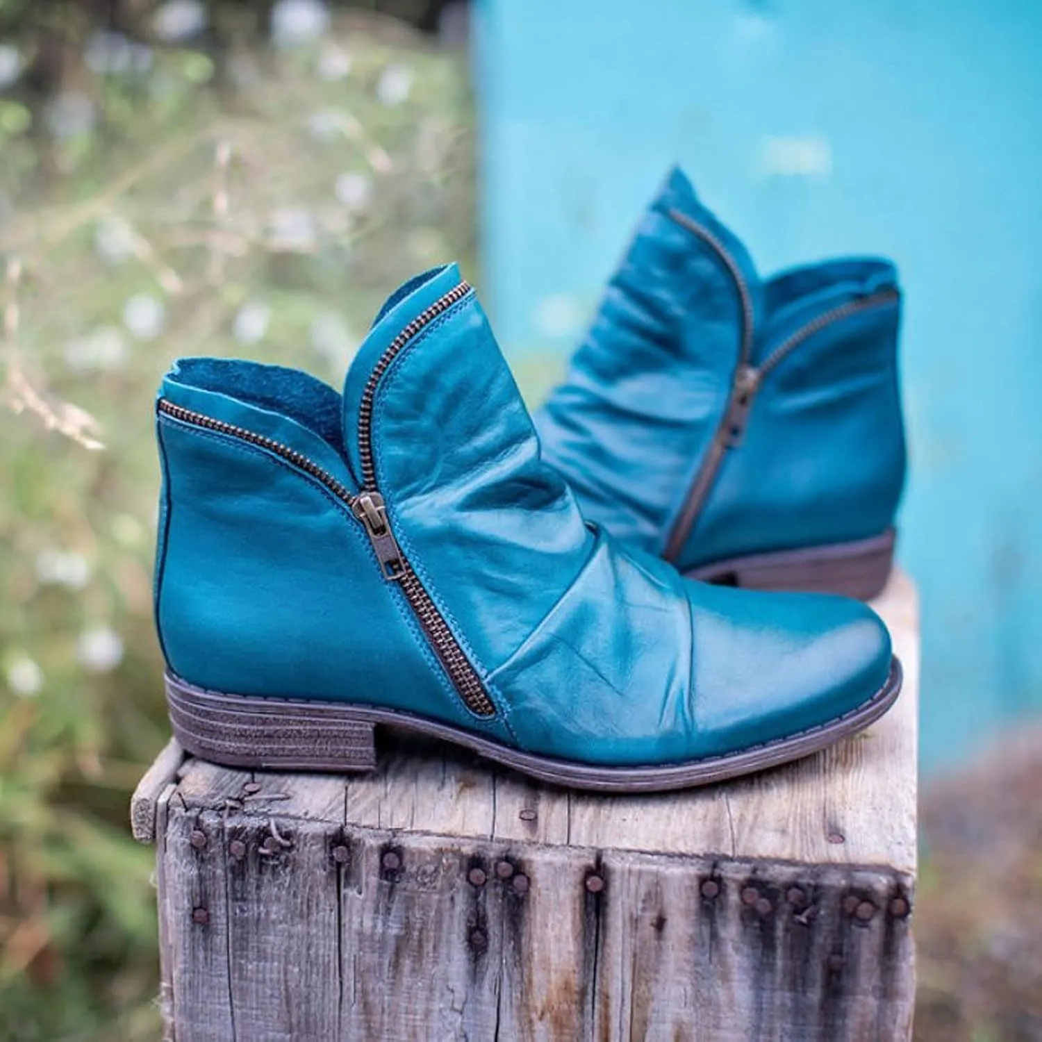 oiangi Womens Boots Fall 2022 Ankle Booties Vintage Slip on Round Toe Side Zipper Chunky Block Mid Heel Booties Solid Casual Comfy Outdoor Ladies Shoes