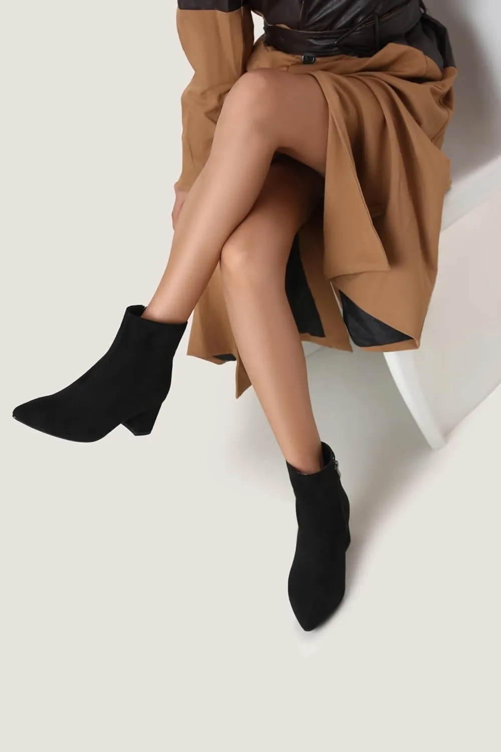 Women's Ankle Boots Pointed Toe Chunky Block Heel Short Boots for Women Low Heeled Booties